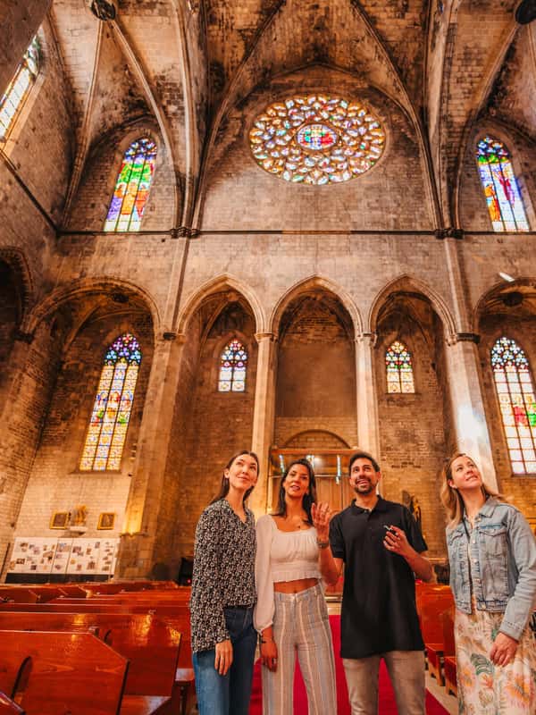Barcelona: Montjuïc, Cable Car, Cruise & Old Town Tour - 2026 (Verified ...