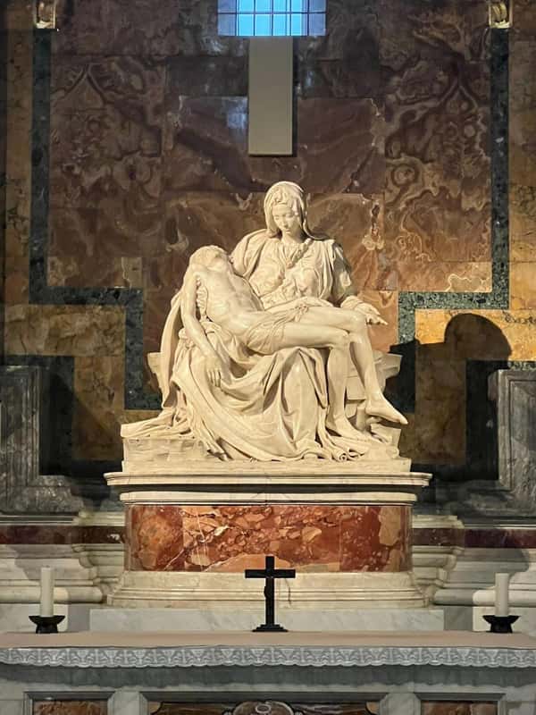 Smoll Line St. Peter's Basilica Small Group Guided Tour + skip-the-line - 2026 ...