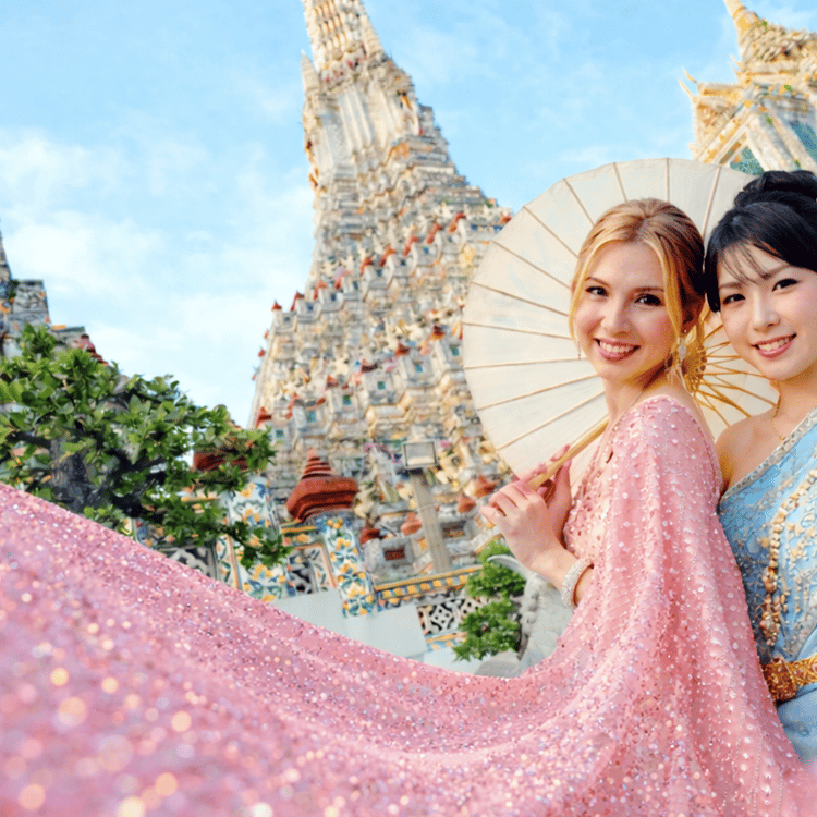 Professional Thai Costume Photography at Wat Arun, Bangkok