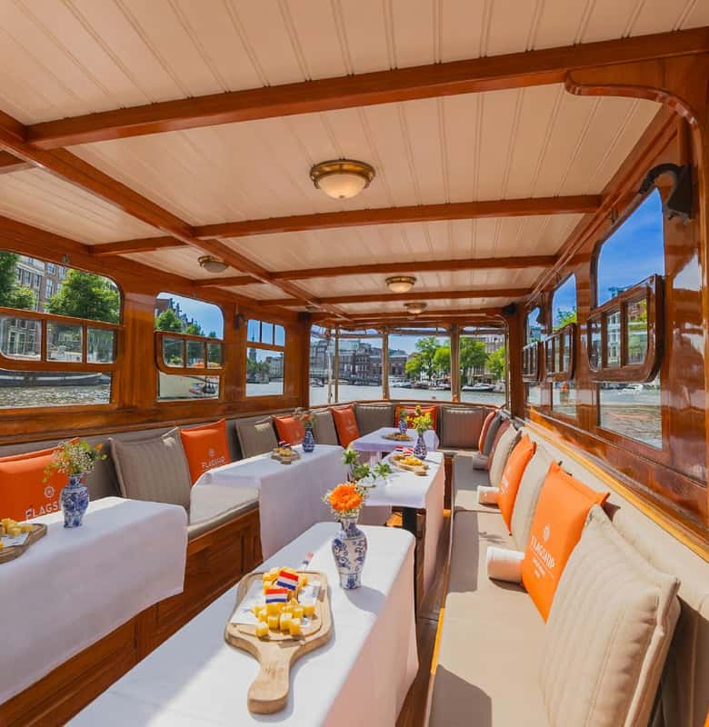 Amsterdam Saloon Boat Cruise: Optional Wine & Cheese