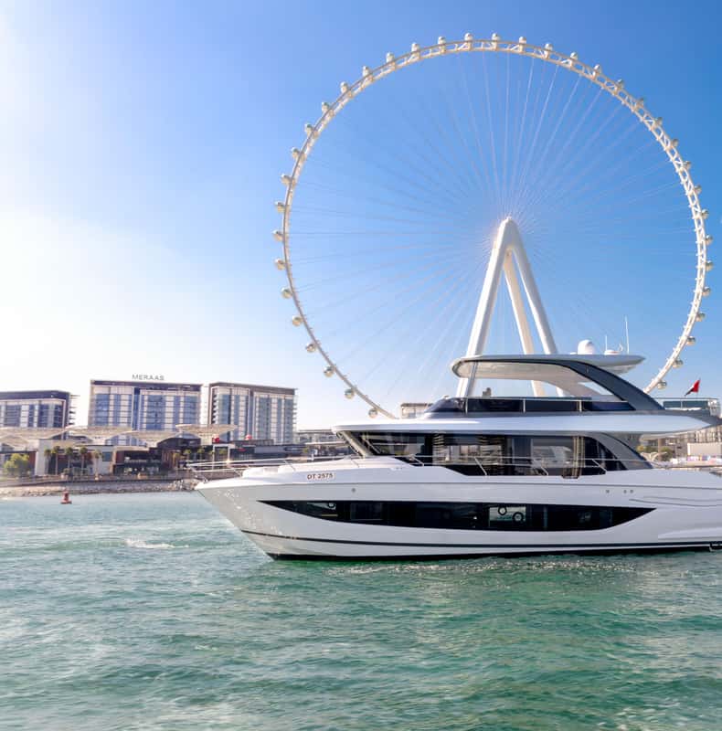 Dubai Marina Luxury Yacht Tour With Breakfast T465730