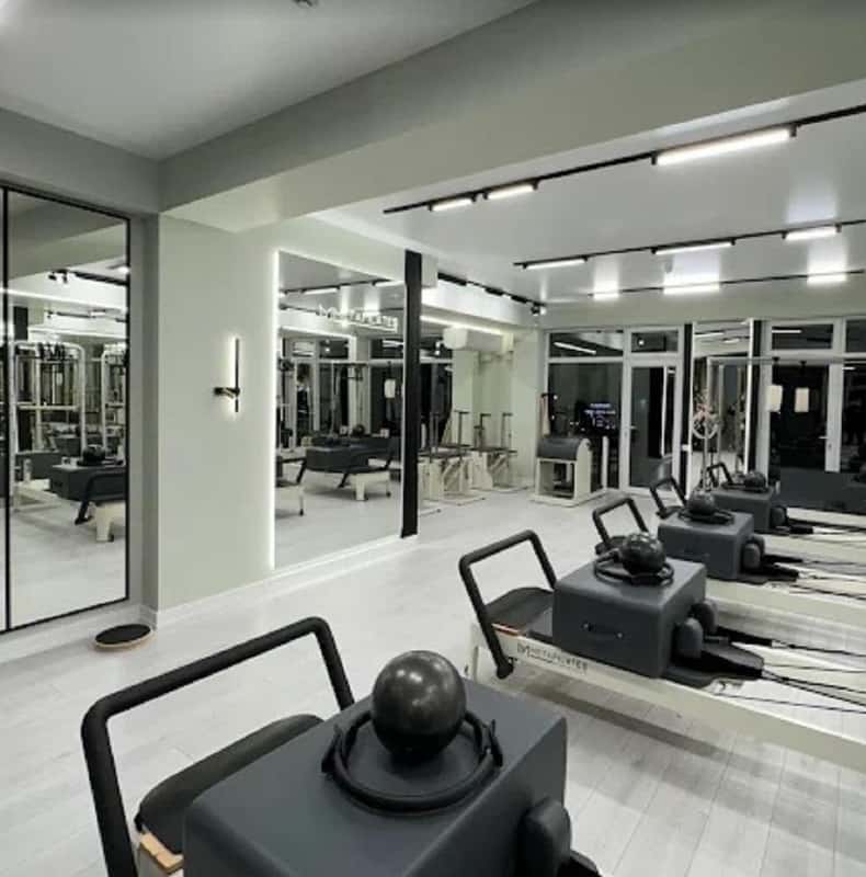 Tbilisi: Girls' Wellness Day with Pilates and Massage