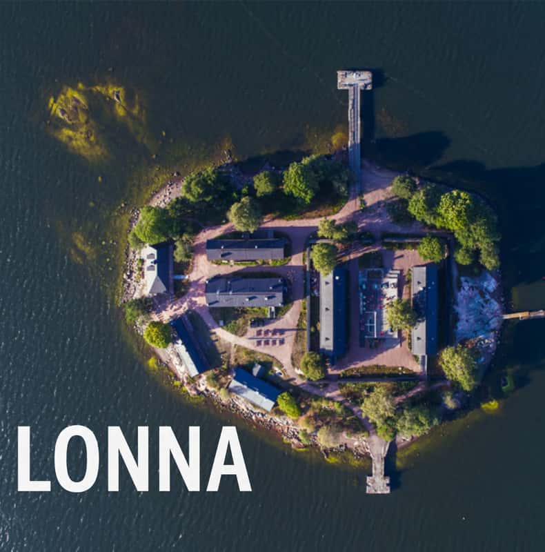 Helsinki: Lonna Sauna Entry, Ferry & Friendly Sauna Guide