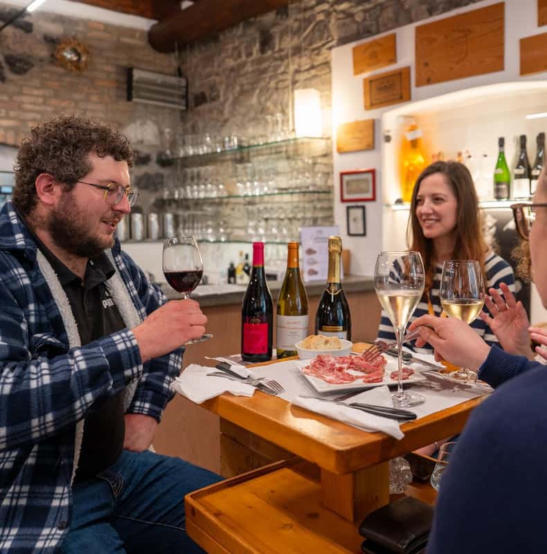 Lake Como: Small-Group Local Food Tour with Full Meal & Wine
