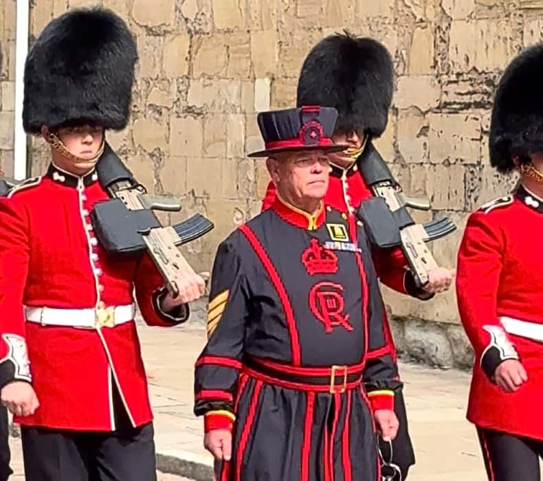 Torre de Londres antes da abertura — fotografia publicada pelo fornecedor