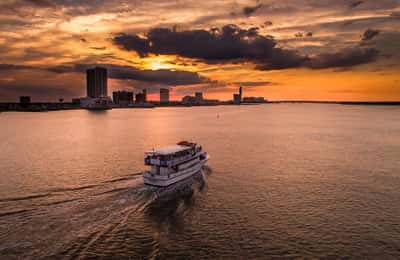 DJ Dance Happy Hour Cruise, Friday and Saturday, 21 and up