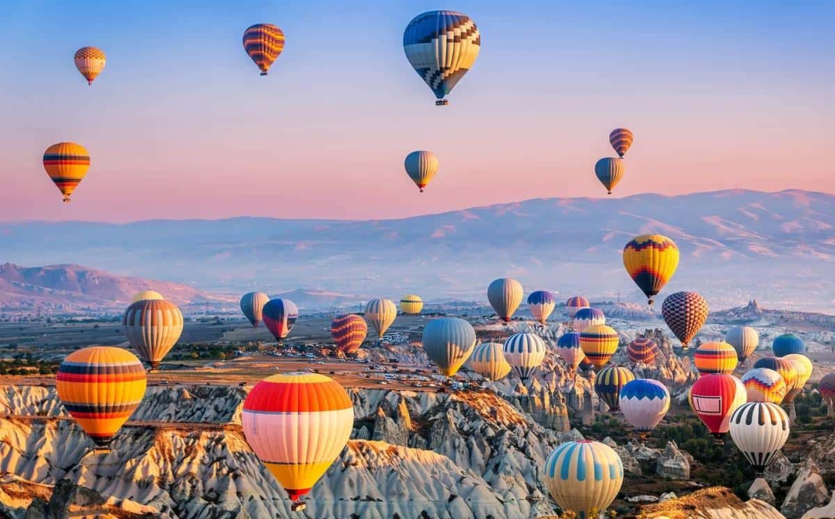 Capadócia, Voo de balão ao amanhecer em Göreme