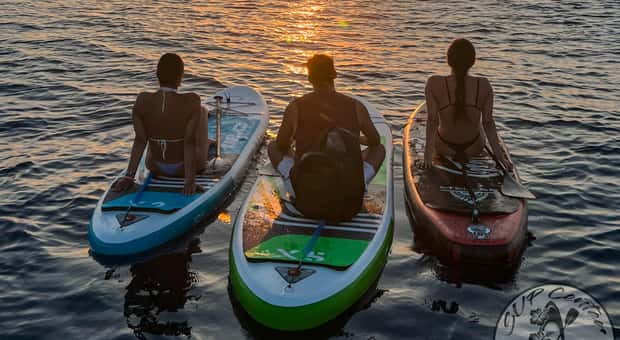 Stand-Up-Paddle bei Sonnenaufgang in Cala Ratjada