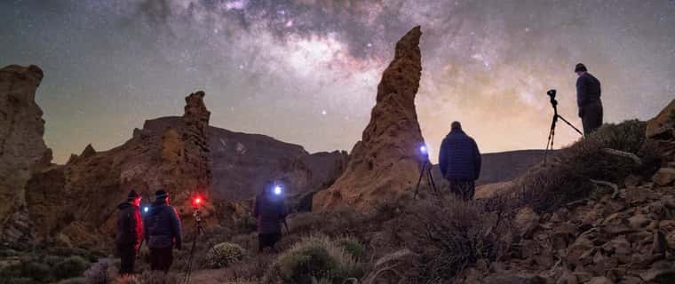 Milky Way over Roques de Garcia, stargazers