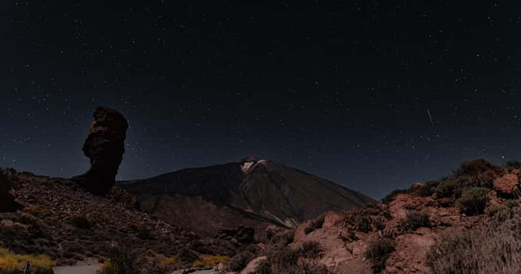 Night sky over Teide ridge, dark