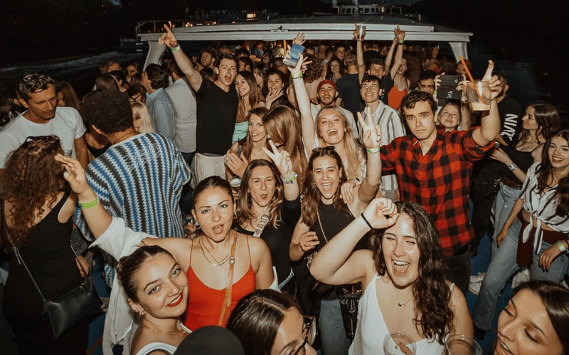 Prague Nightlife Boat Party