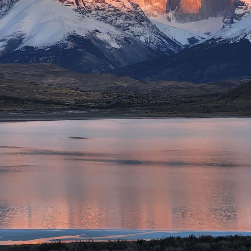 lago grey patagonia at dawn