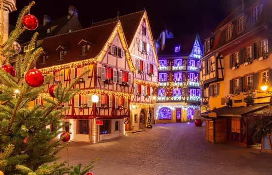 Christmas lights on half-timbered houses on the 2-day trip from Paris