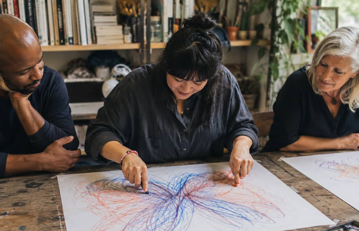 Draw Otherwise, a drawing class in Berlin for beginners with artist maansi jain (photo 1 from the GetYourGuide listing)