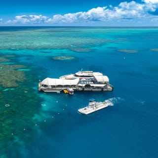 Moore Reef pontoon day — Cairns
