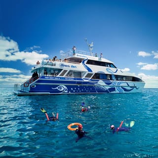 Premium snorkel & dive day — Cairns