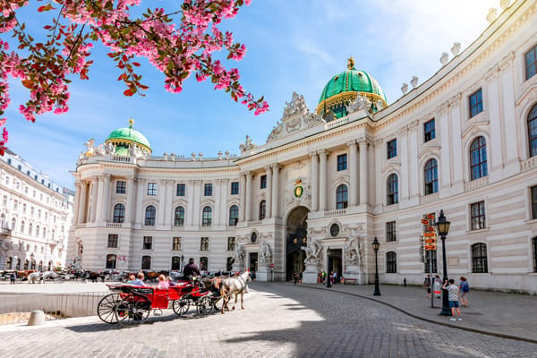 GetYourGuide: Vienne : visite coupe-file de la Hofburg et du musée de l'impératrice Sissi