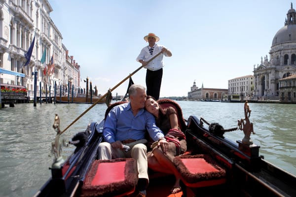 GetYourGuide: Venice Private Gondola Ride: Tour Hidden Canals and Sights