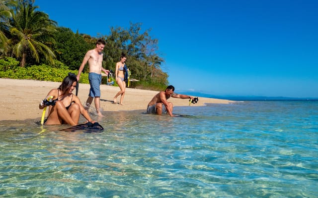 Low Isles glass-bottom & snorkel — Port Douglas