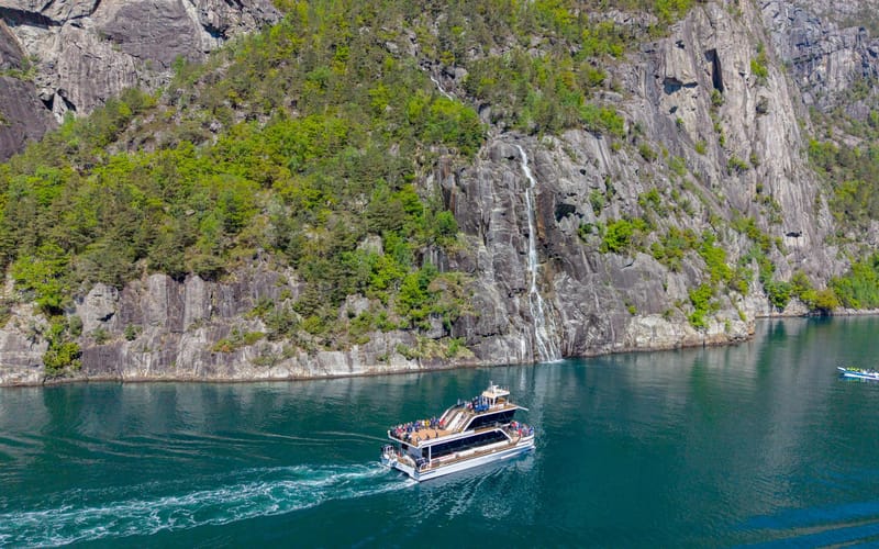 Hybrid Lysefjord cruise — GetYourGuide gallery photo 1