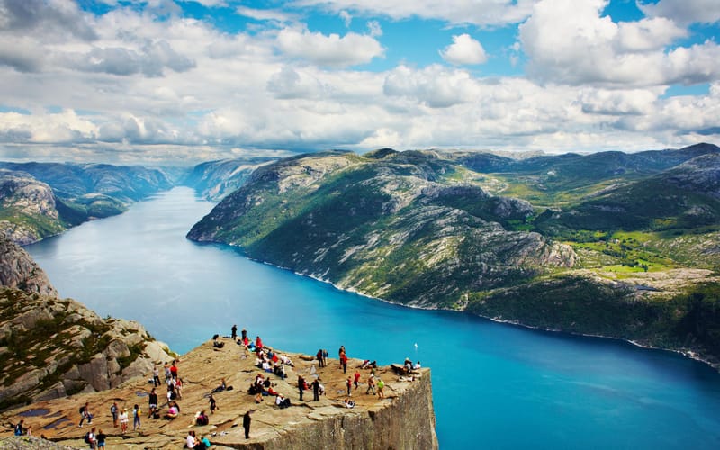 Preikestolen with a local guide — GetYourGuide gallery photo 1
