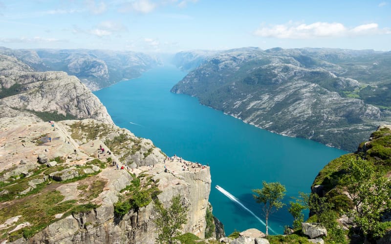 Lysefjord cruise & Preikestolen hike — GetYourGuide gallery photo 3