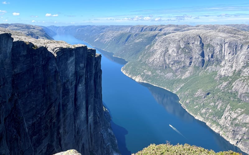 Kjerag hike with transport — GetYourGuide gallery photo 4