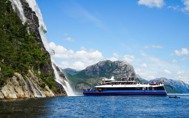 Lysefjord cruise & Preikestolen hike — GetYourGuide gallery photo 2