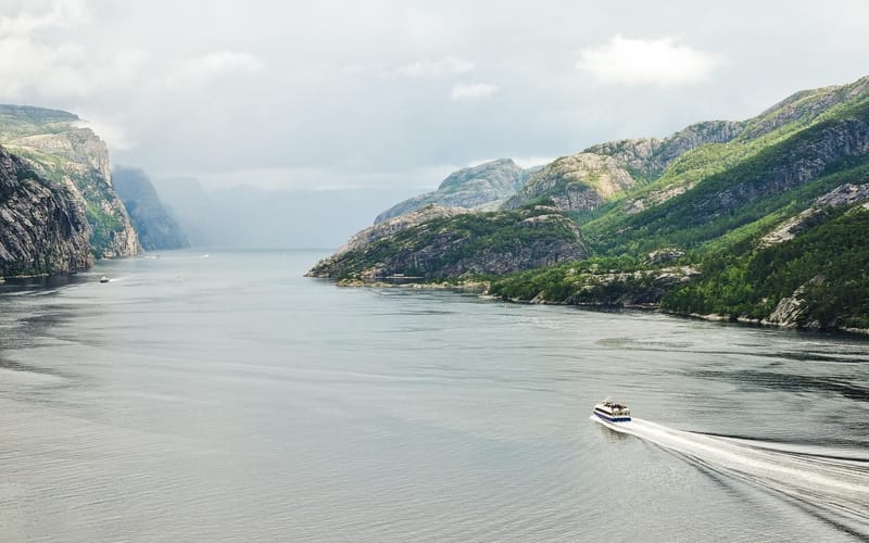 Lysefjord cruise & Preikestolen hike — GetYourGuide gallery photo 5