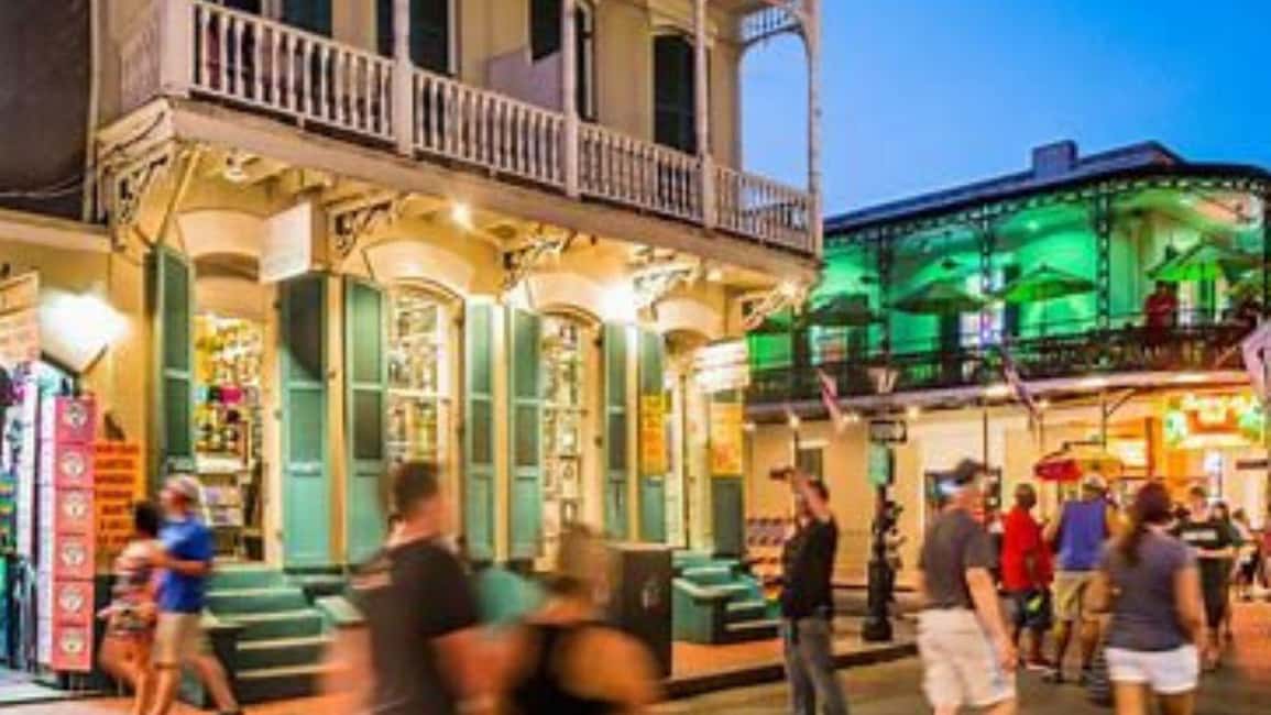 Immagine nº 3 di Tour del quartiere francese con guida locale e storie creole attività a New Orleans, caricata dal fornitore