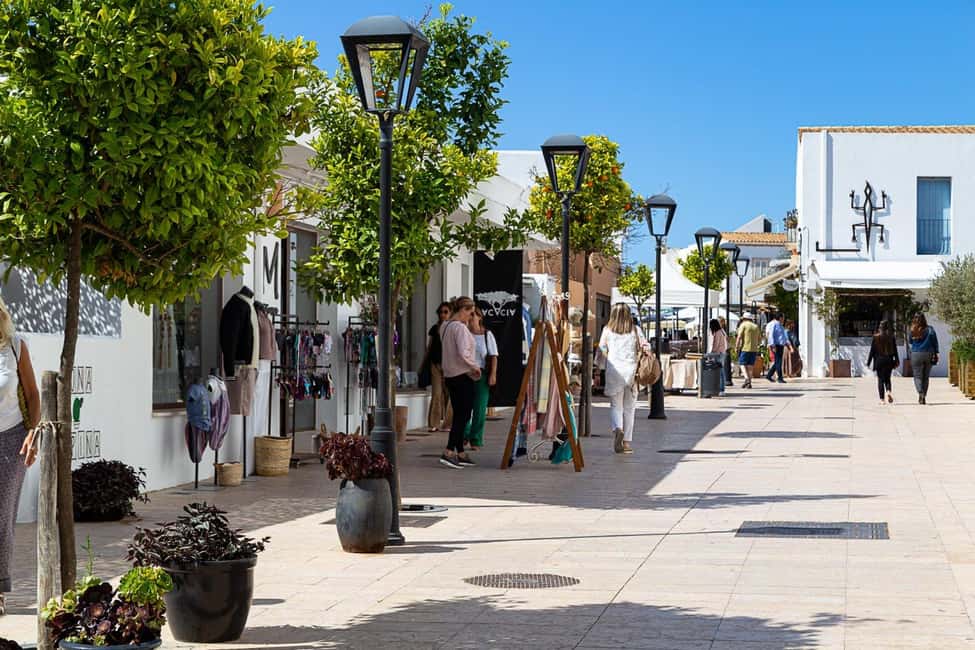 Bild Nr. 29 von Ibiza: Ganztägige Bootstour nach Formentera mit Mittagessen und Schnorcheln Aktivität in La Savina, hochgeladen vom Anbieter