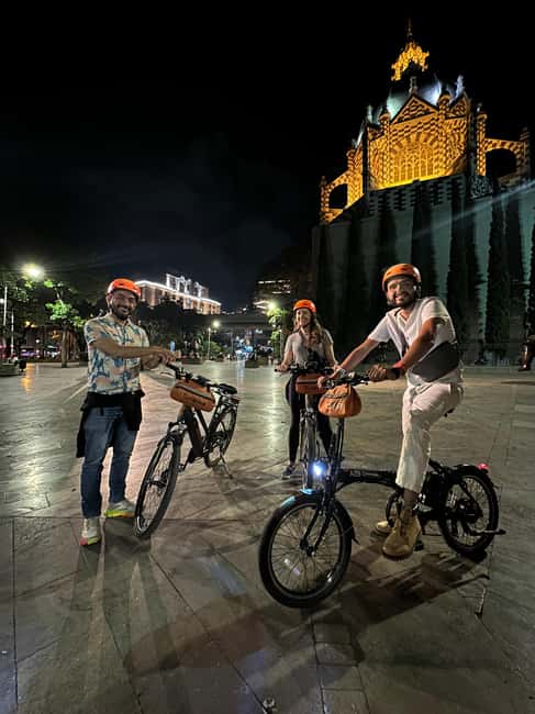 imagem n.8 de Medellín: Anda de E-Bike como um local com lanche incluído atividade em Medellín, carregada pelo fornecedor
