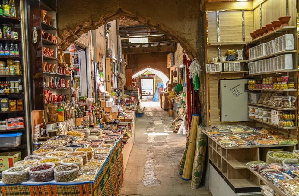 Immagine nº 2 di Da Muscat: Nizwa, Birkat Al Mouz e il Museo delle epoche dell'Oman attività a Mascate, caricata dal fornitore