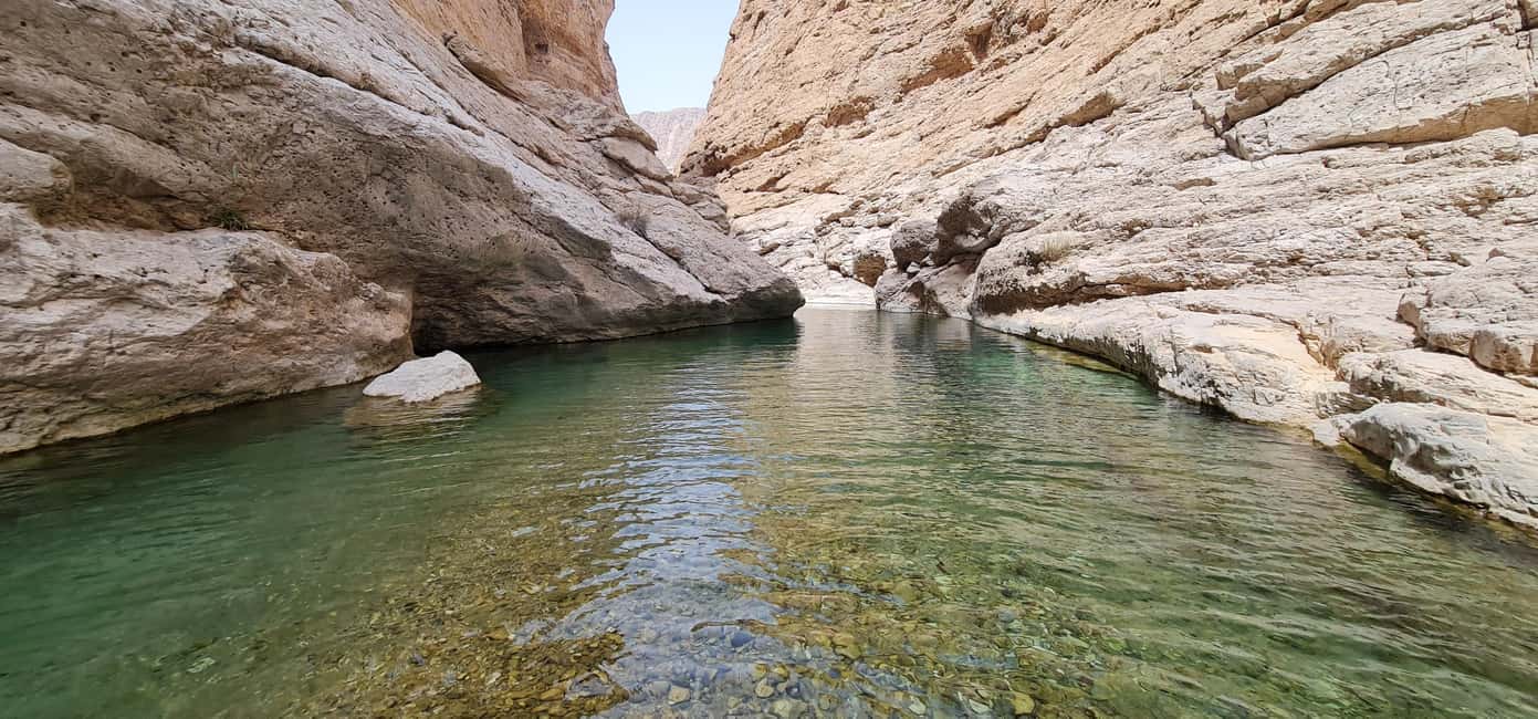 Immagine nº 11 di Da Muscat: Avventura a Wadi Al Arbieen, Sinkhole, Spiaggia delle Pinne attività a Regione al-Sharqiyya, caricata dal fornitore