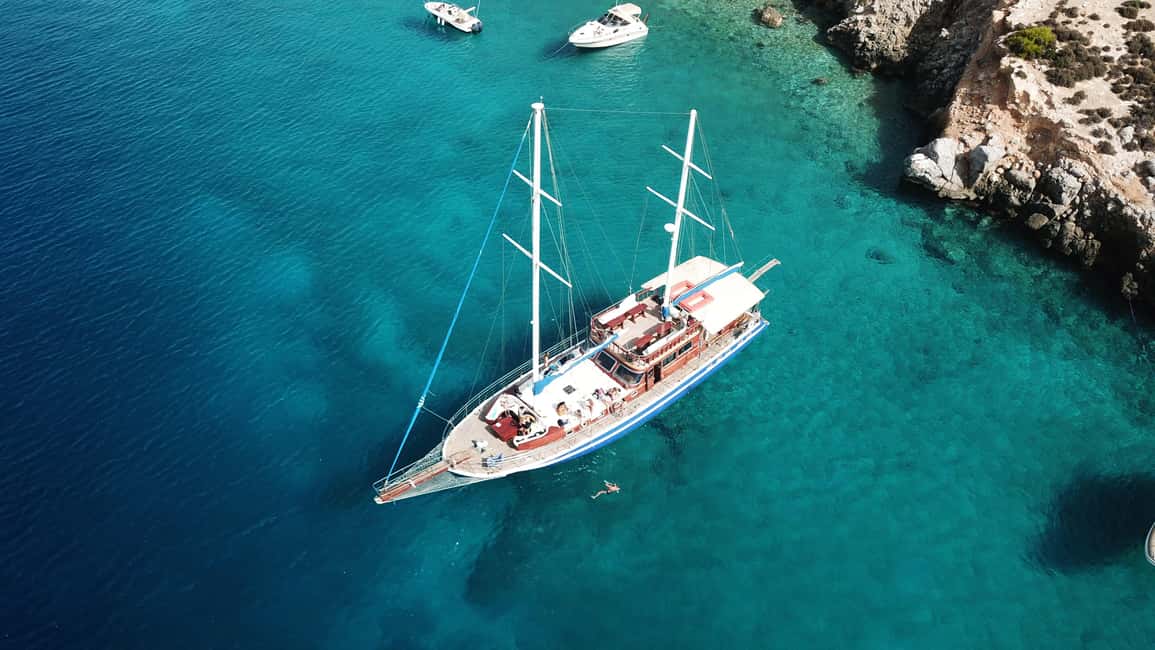 image n.29 of Athens: Cruise to Agistri, Moni & Aegina with Lunch & Drinks activity in Athens, uploaded by supplier