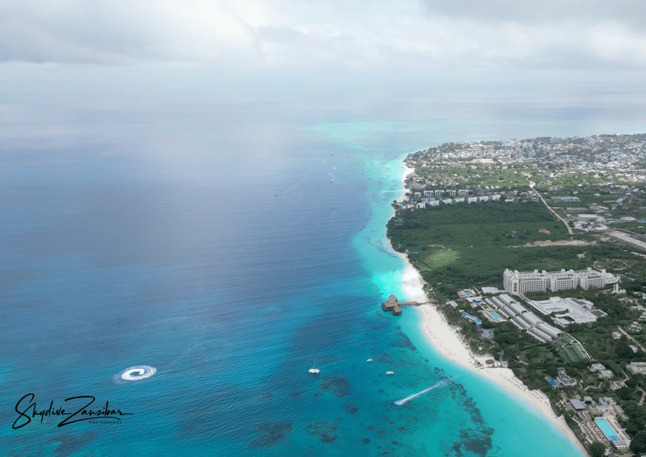 image n.9 of Kendwa: Tandem Skydive in Zanzibar activity in Kendwa, uploaded by supplier