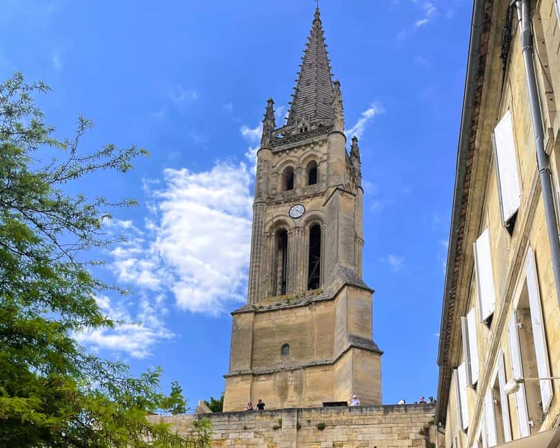 image n.8 of Bordeaux: Médoc & St-Emilion Wine Regions Tour with Tastings activity in Bordeaux, uploaded by supplier