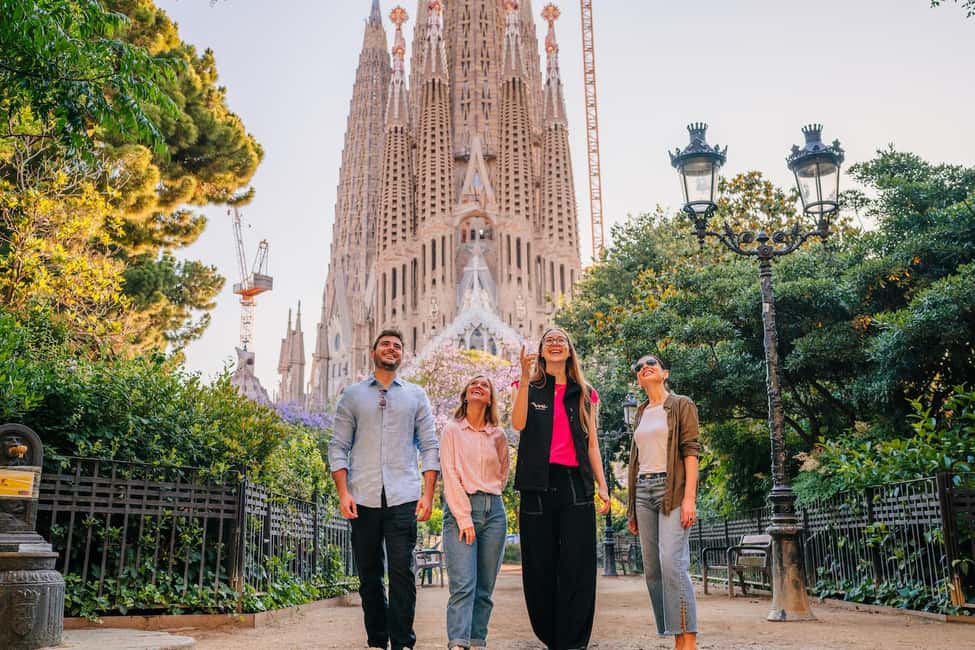 image n.1 of Sagrada Familia with Official Guide & Fast-Track Entry activity in Barcelona, uploaded by supplier