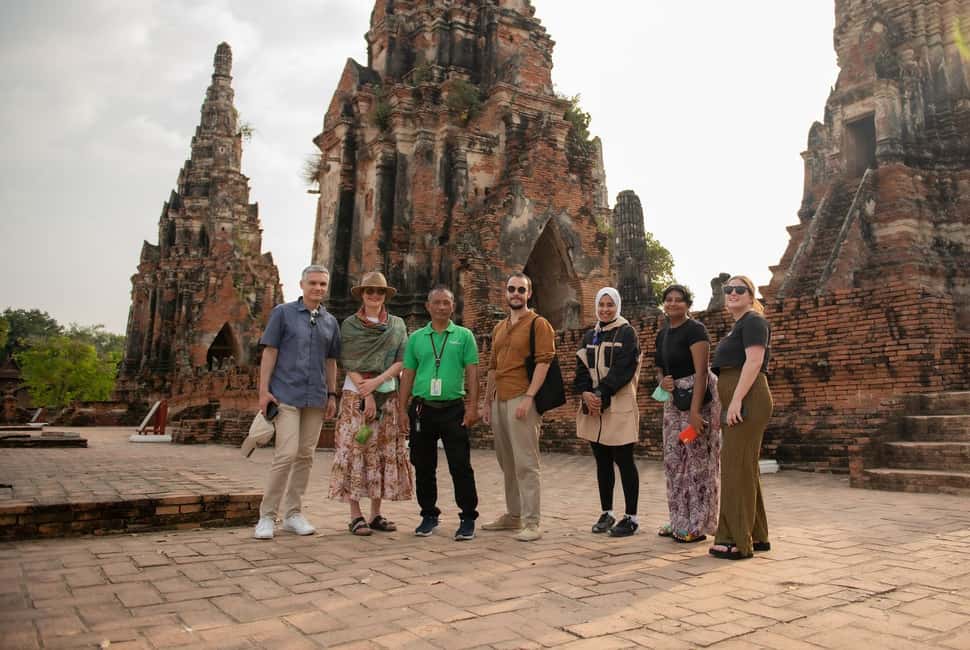 imagem n.3 de Bangkok: Excursão de 1 dia a Ayutthaya, ferrovia e mercados flutuantes atividade em Ayutthaya, carregada pelo fornecedor