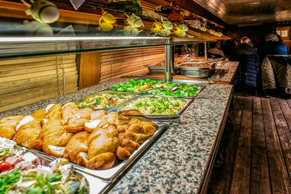 image n.10 of Prague: Vltava River Night Cruise with Buffet activity in Czech Republic, uploaded by supplier