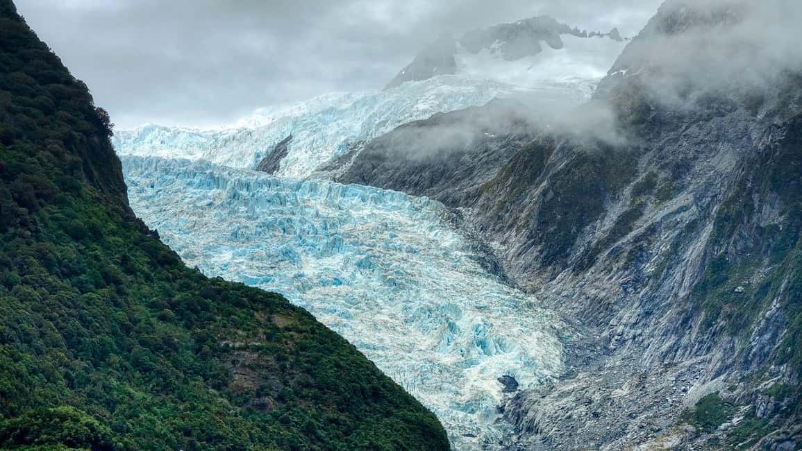 imagem n.1 de De Christchurch: excursão de 2 dias a Queenstown via Franz Josef atividade em Kokatahi, carregada pelo fornecedor