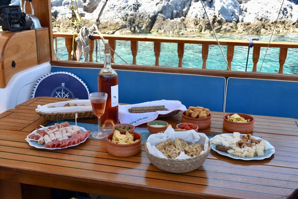 imagen n.º 18 de Skiathos : ¡Crucero en velero todo incluido con almuerzo! actividad en Islas del Egeo, subida por el proveedor