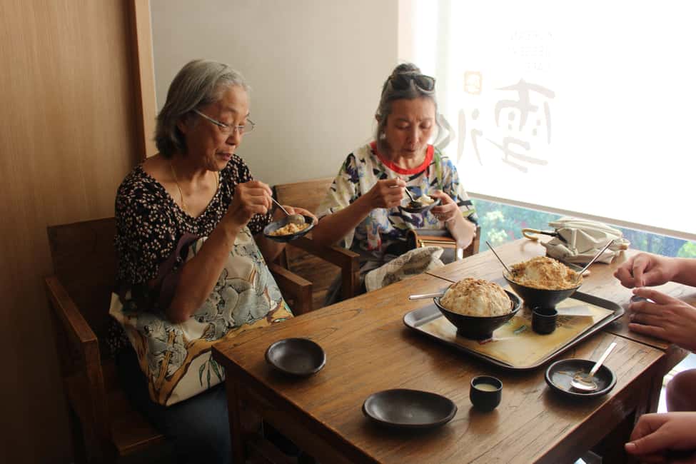 image n.17 of Small-Group Night Dining Tour: 10 Tastings With KBBQ Course activity in Seoul, uploaded by supplier