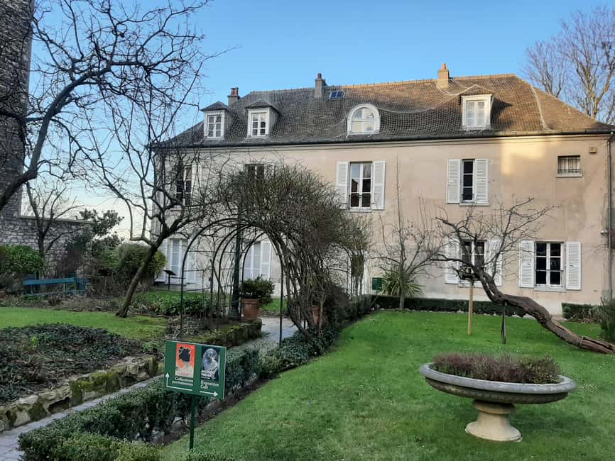 image n.4 of Montmartre Secret Gardens & French Goûter (snack) activity in Paris, uploaded by supplier