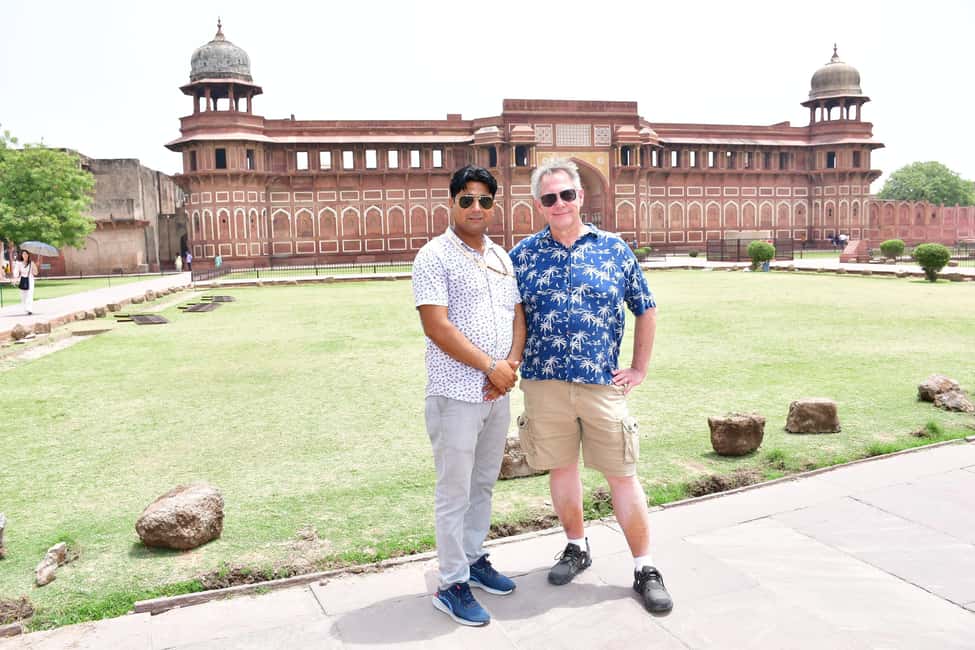 imagen n.º 21 de Taj Mahal, Fuerte de Agra y Baby Taj: excursión de un día desde Delhi en coche actividad en Agra, subida por el proveedor