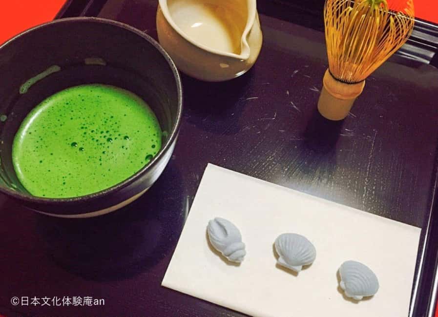Immagine nº 2 di Tokyo: Due tipi di preparazione dei dolci giapponesi e la cerimonia del tè attività a Tokyo, caricata dal fornitore
