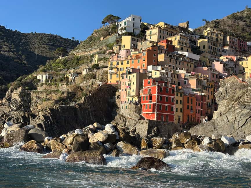 Immagine nº 9 di Cinque Terre Boat Tour da La Spezia, Lerici, Portovenere e Monterosso attività a Liguria, caricata dal fornitore