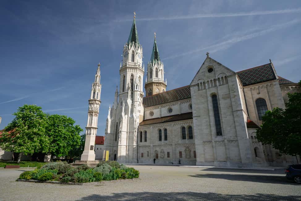 Bild Nr. 4 von Wachau Tal: 3 Schlösser & Wein Private geführte Tagestour Aktivität in Klosterneuburg, hochgeladen vom Anbieter