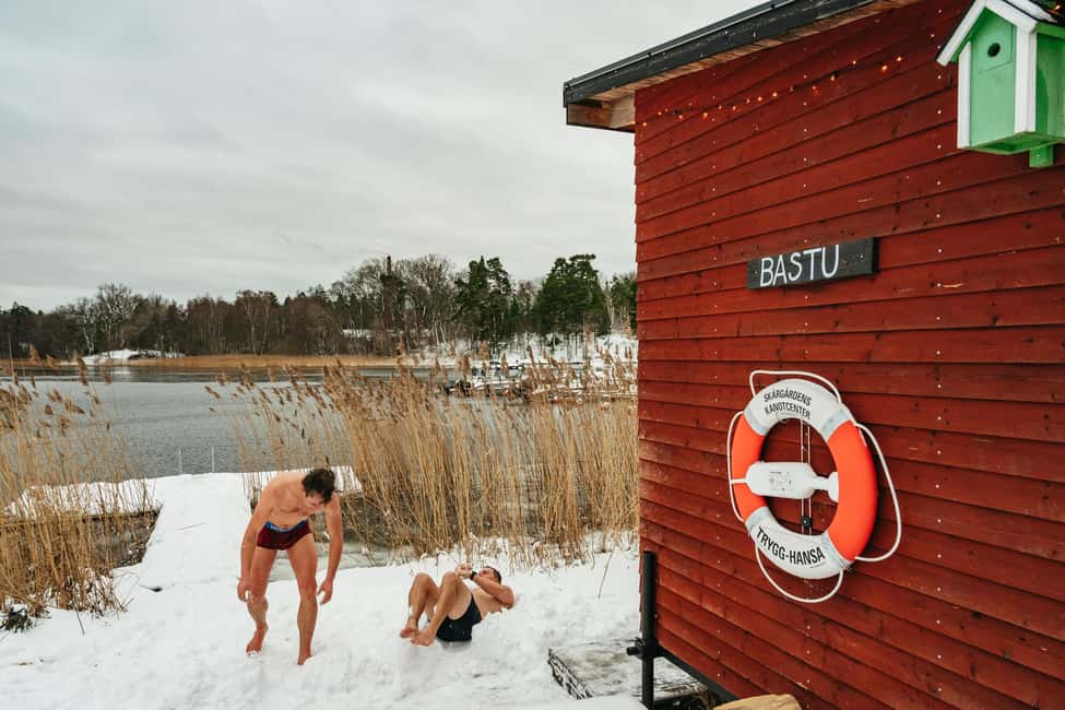 imagem n.14 de Estocolmo: Caiaque de inverno, Fika sueco e sauna quente atividade em Vaxholm, carregada pelo fornecedor
