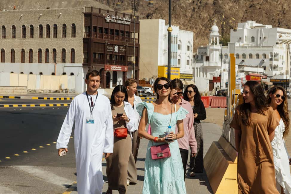Immagine nº 2 di Muscat: Tour guidato a piedi della Corniche, del Souq e del Forte di Mutrah attività a Mascate, caricata dal fornitore